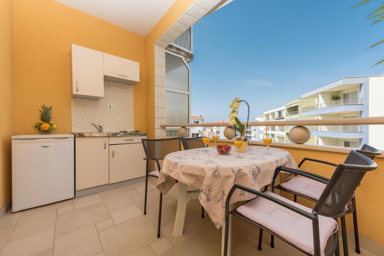 Apartments Villa Vujcic Makarska Eksteriør bilde