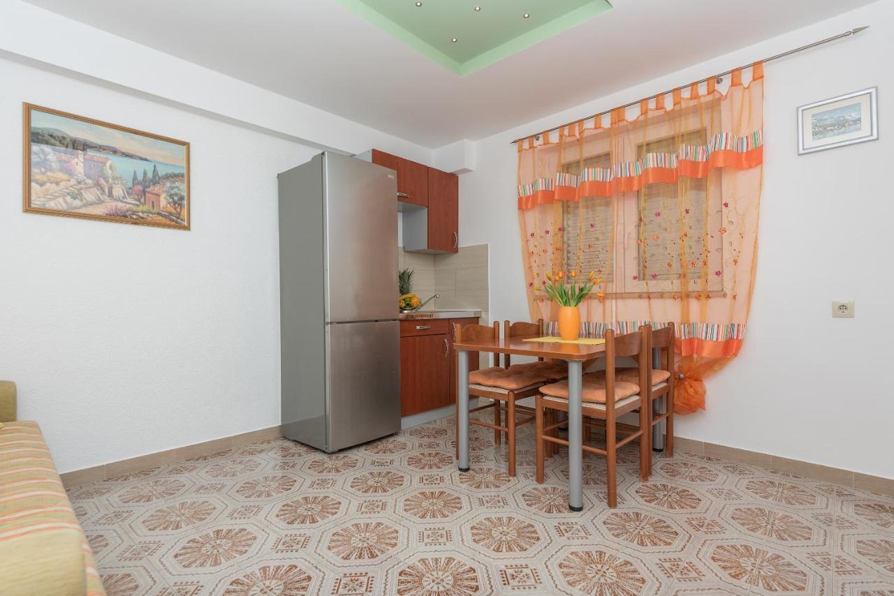 Apartments Villa Vujcic Makarska Eksteriør bilde