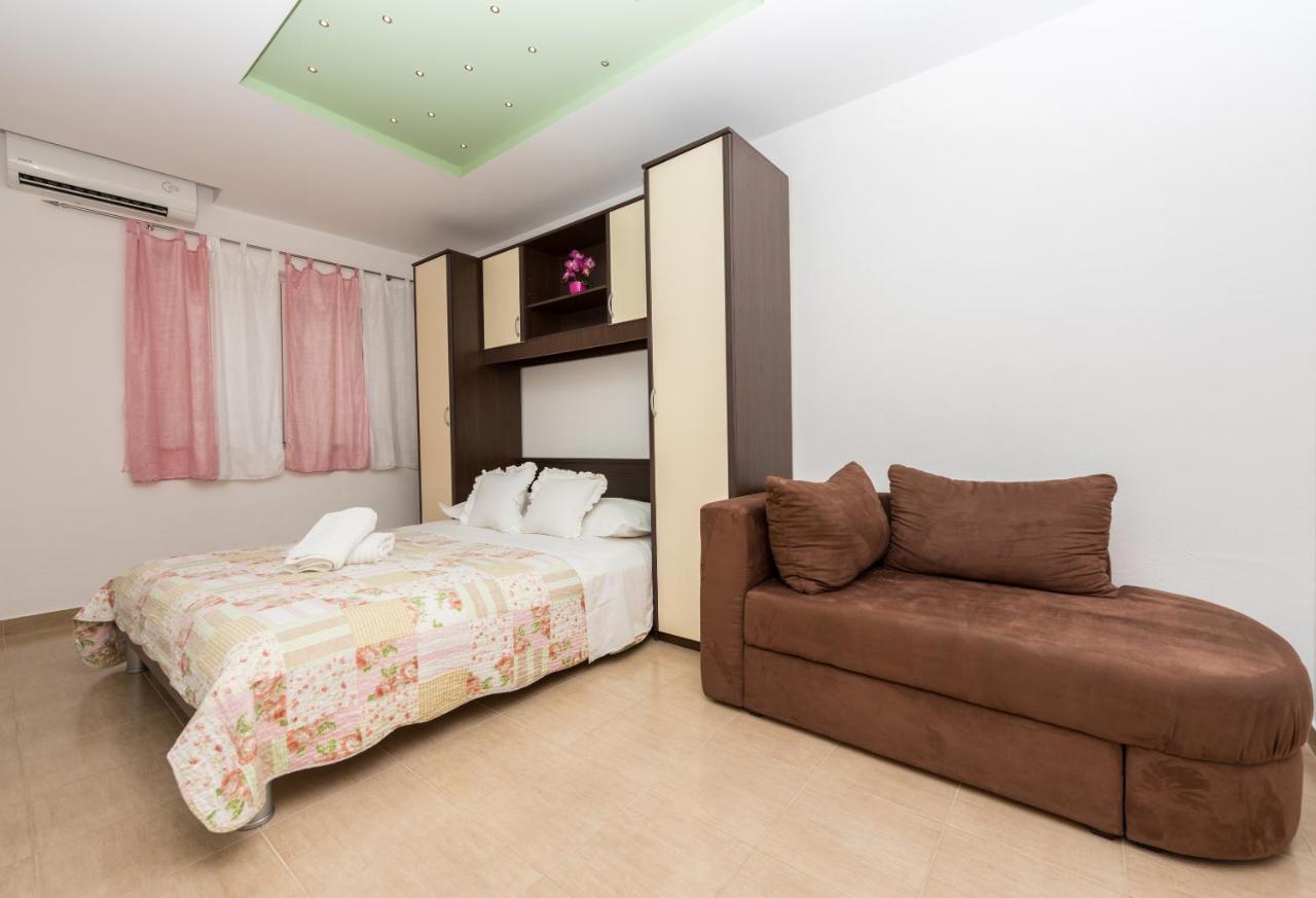 Apartments Villa Vujcic Makarska Eksteriør bilde