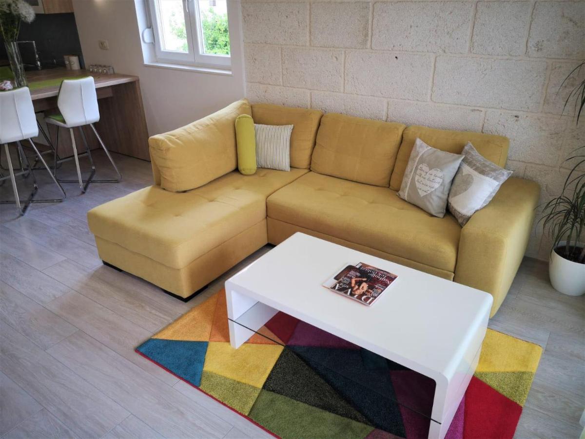 Apartments Villa Vujcic Makarska Eksteriør bilde