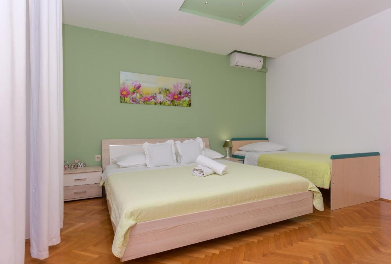 Apartments Villa Vujcic Makarska Eksteriør bilde